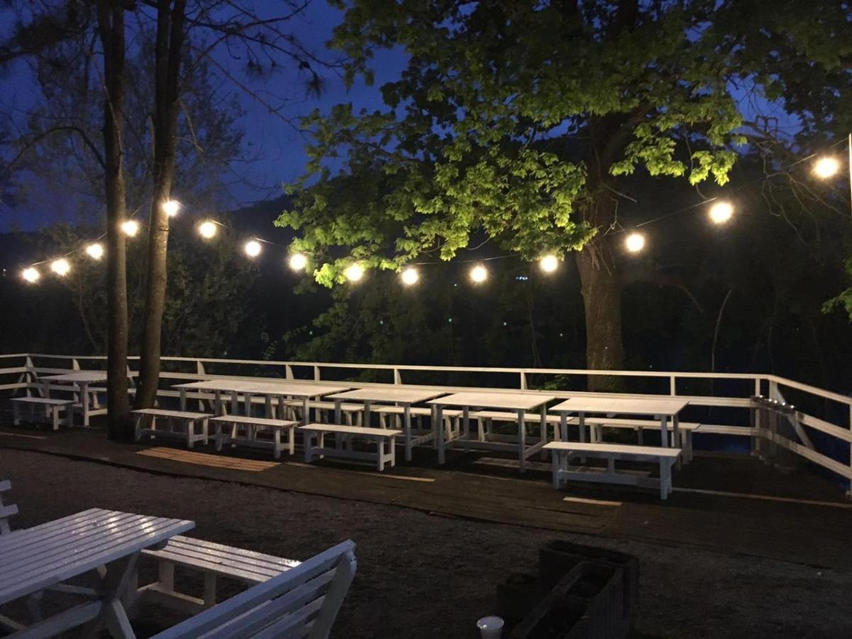Una Kamp Hotel Bosanska Krupa Bagian luar foto