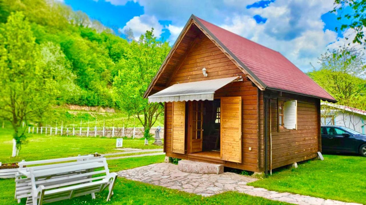 Una Kamp Hotel Bosanska Krupa Bagian luar foto