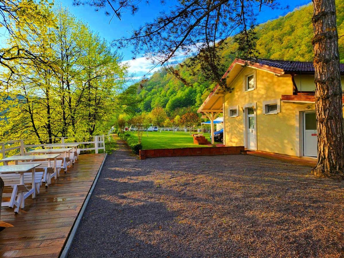 Una Kamp Hotel Bosanska Krupa Bagian luar foto