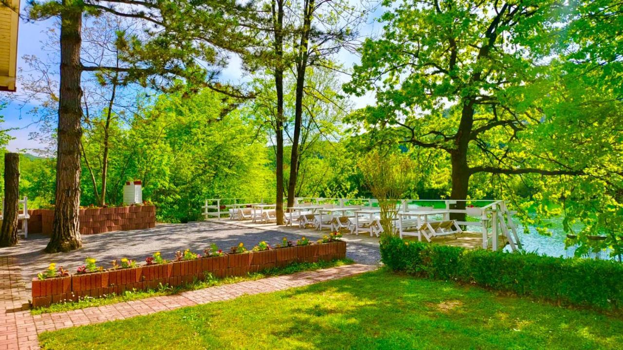 Una Kamp Hotel Bosanska Krupa Bagian luar foto